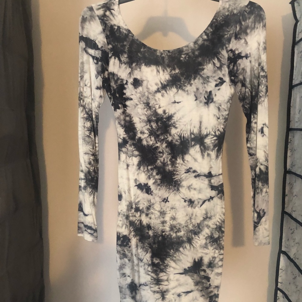 Tie Dye Long Sleeve Dress